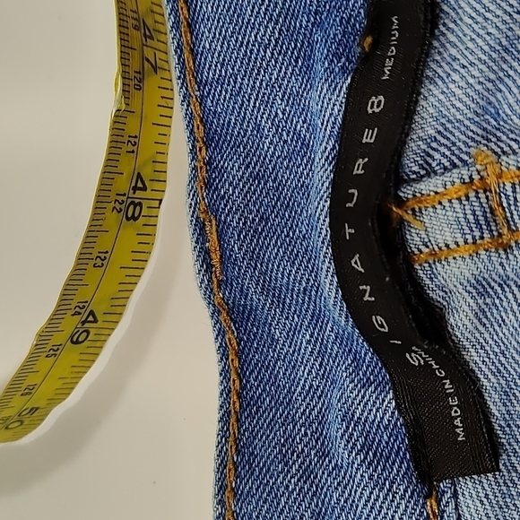 Signature jeans shorts  painted distressed Size M. - Picture 3 of 10
